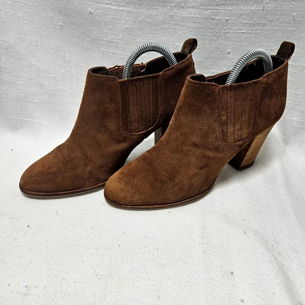 Michael Kors Chelsea Boots Womens 7.5 Brown Suede Stacked Block Heel Booties Y2K